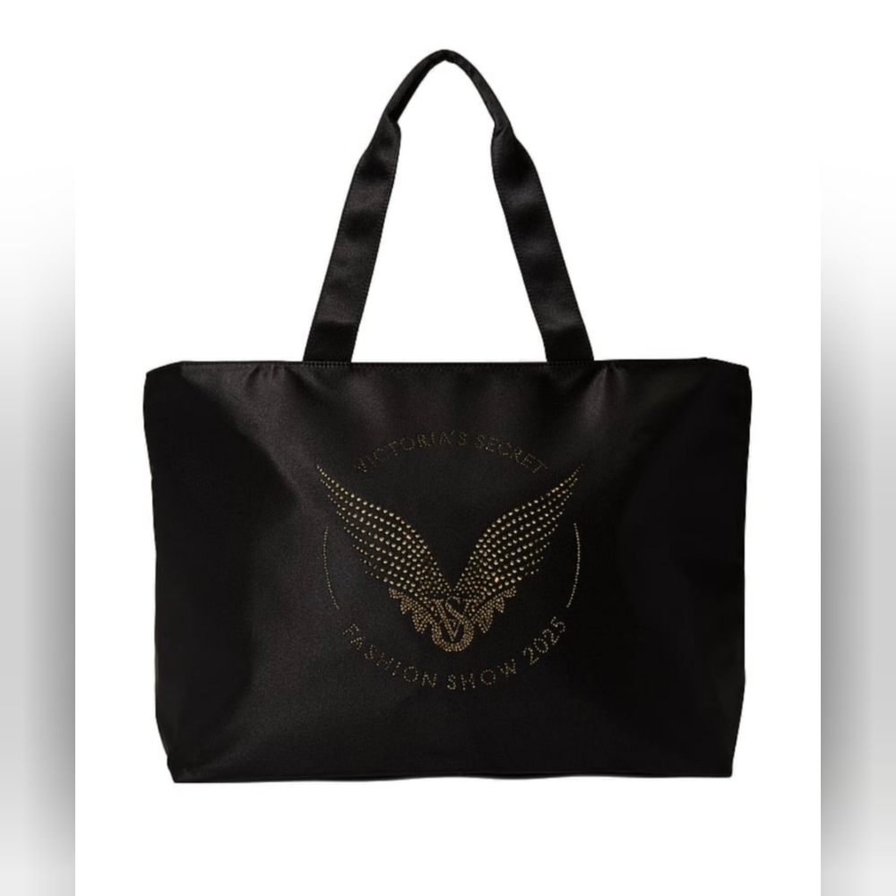 NWT VS Fashion Show Tote Bag 2025